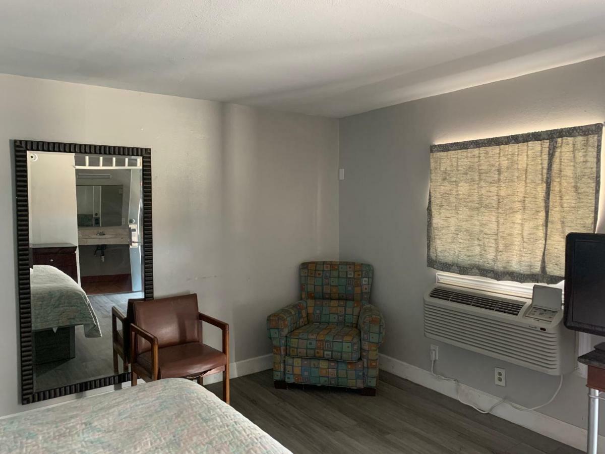 El Tejas Motel Сан Антонио Екстериор снимка