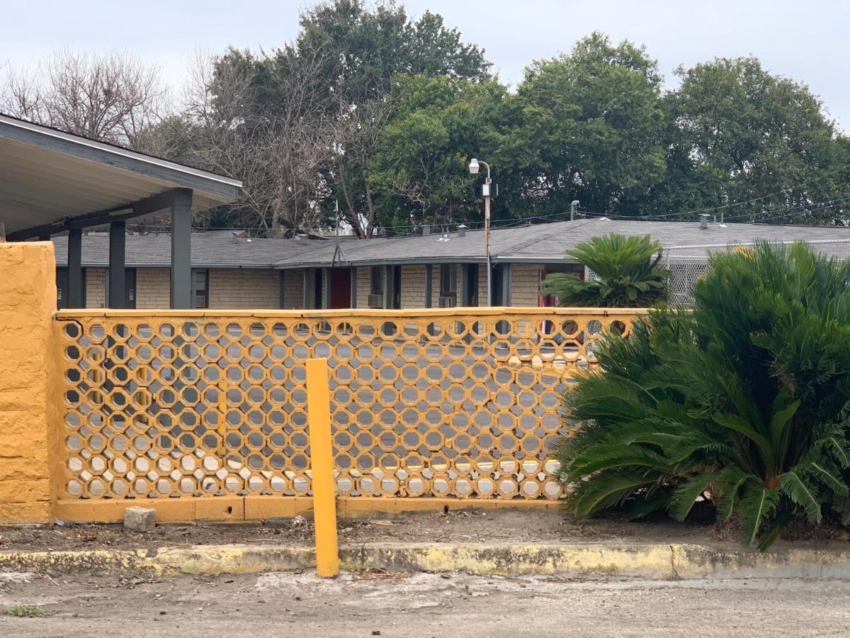 El Tejas Motel Сан Антонио Екстериор снимка
